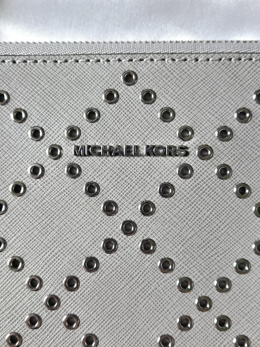 Michael Kors Silver Studded Wristlet Pouch EUC - Picture 3 of 10